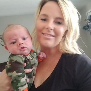 Meet your Posher, Leslie